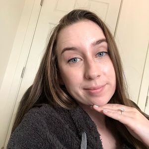 Meet your Posher, Cara